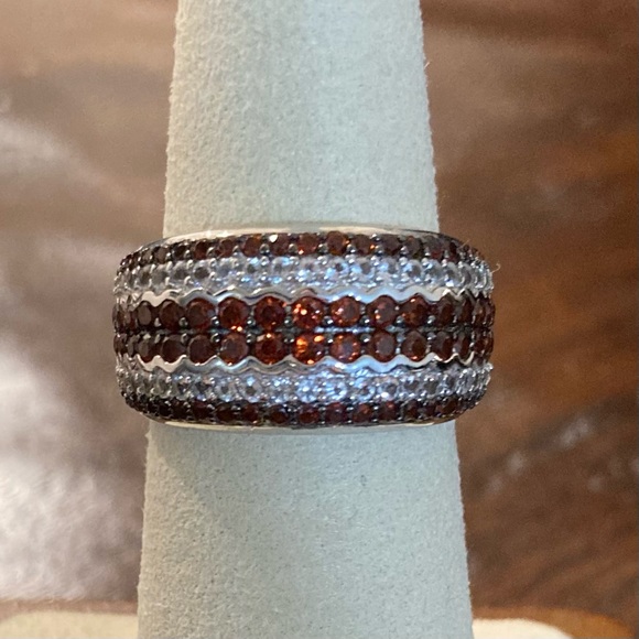 Jewelry - Garnet and White Topaz Sterling Silver Gemstone Ring Band Size 6